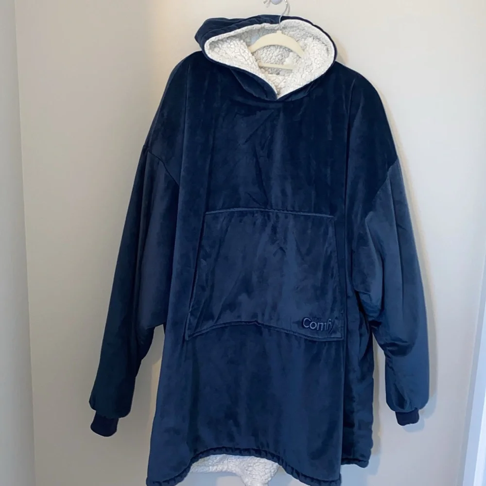 THE COMFY Original | Sherpa Lined Microfiber Fleece‎ Wearable Blanket, Oversized